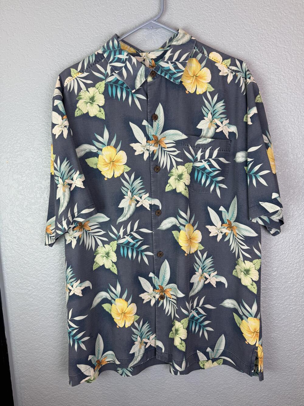 Tommy Bahama Shirt Mens Large Blue Floral Silk Hawaiian Button Up Island Casual